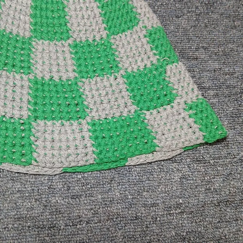 Womens hand made bucket hat emerald green crochet knit check plaid gray